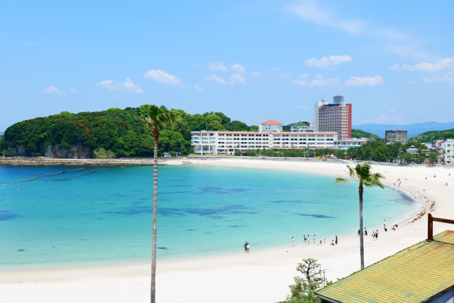 The breathtaking Shirarahama Beach with its emerald-green sea and sparkling white powdery sand